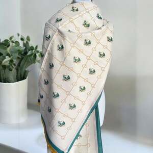 Green Horse Print Shawl – Stylish Scarf for Horse Lovers, Country Chic Wrap, Lightweight Fashion Accessory