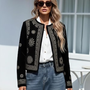Chaqueta negra bordada - Cárdigan corto con estampado de estrellas celestiales bohemias - Abrigo vintage con parte delantera abierta para mujer