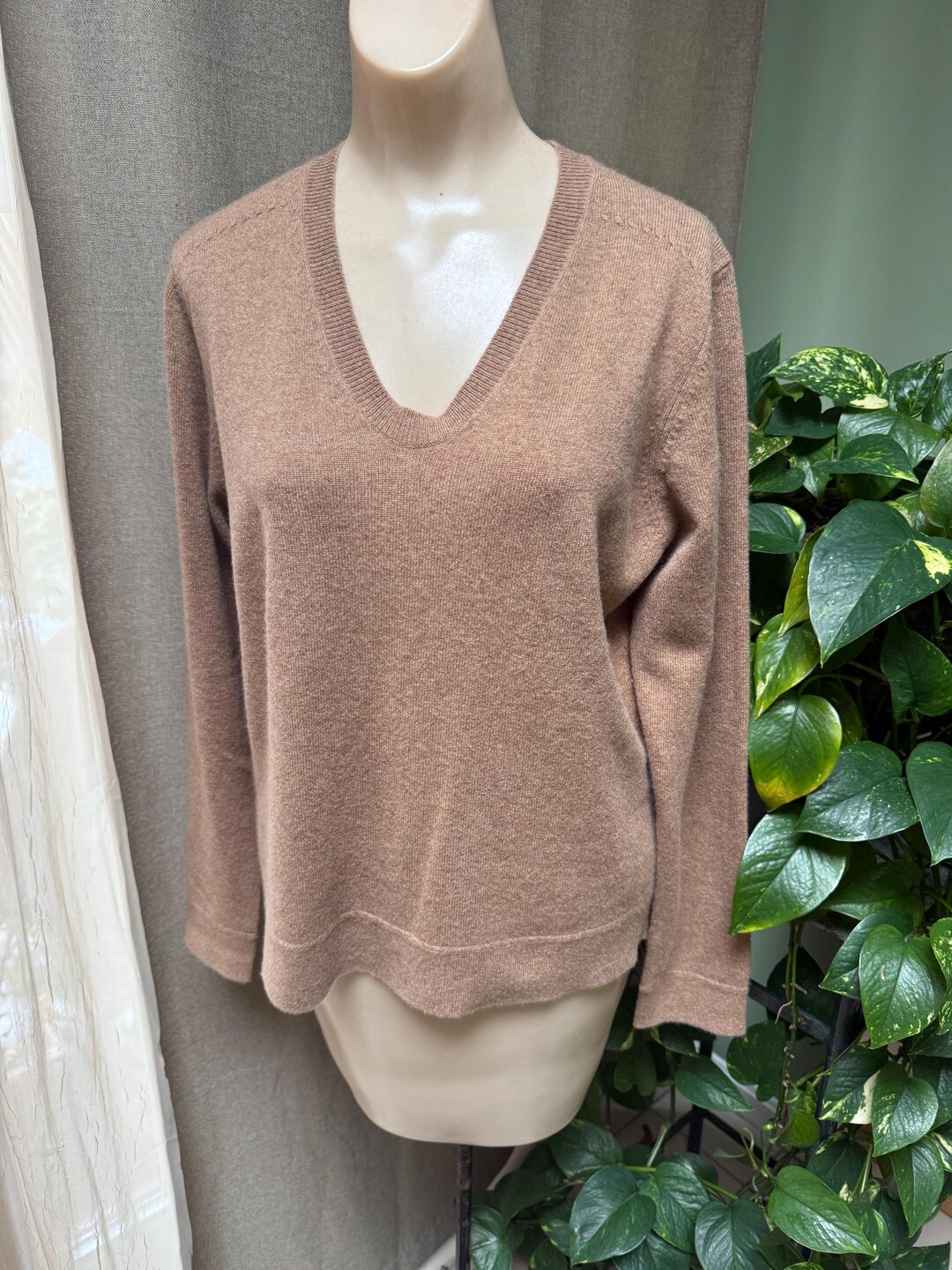 Vintage Camel Color Woman's Cashmere V Neck Pullover M, Made Hong Kong ...