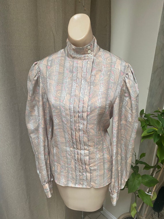 Vintage soft tones tucked front romantic blouse 8… - image 10