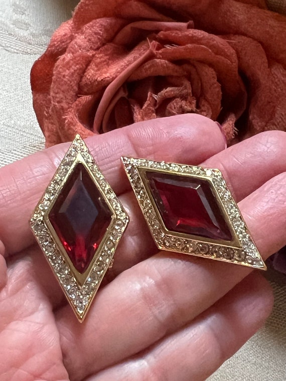 Vintage Nina Ricci large red crystal diamond shape