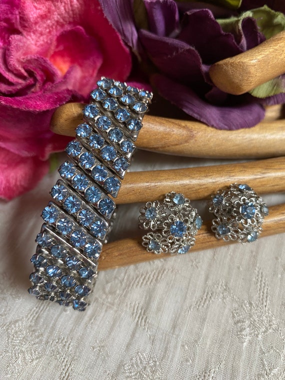 Vintage blue crystal jewelry, blue crystals brace… - image 3