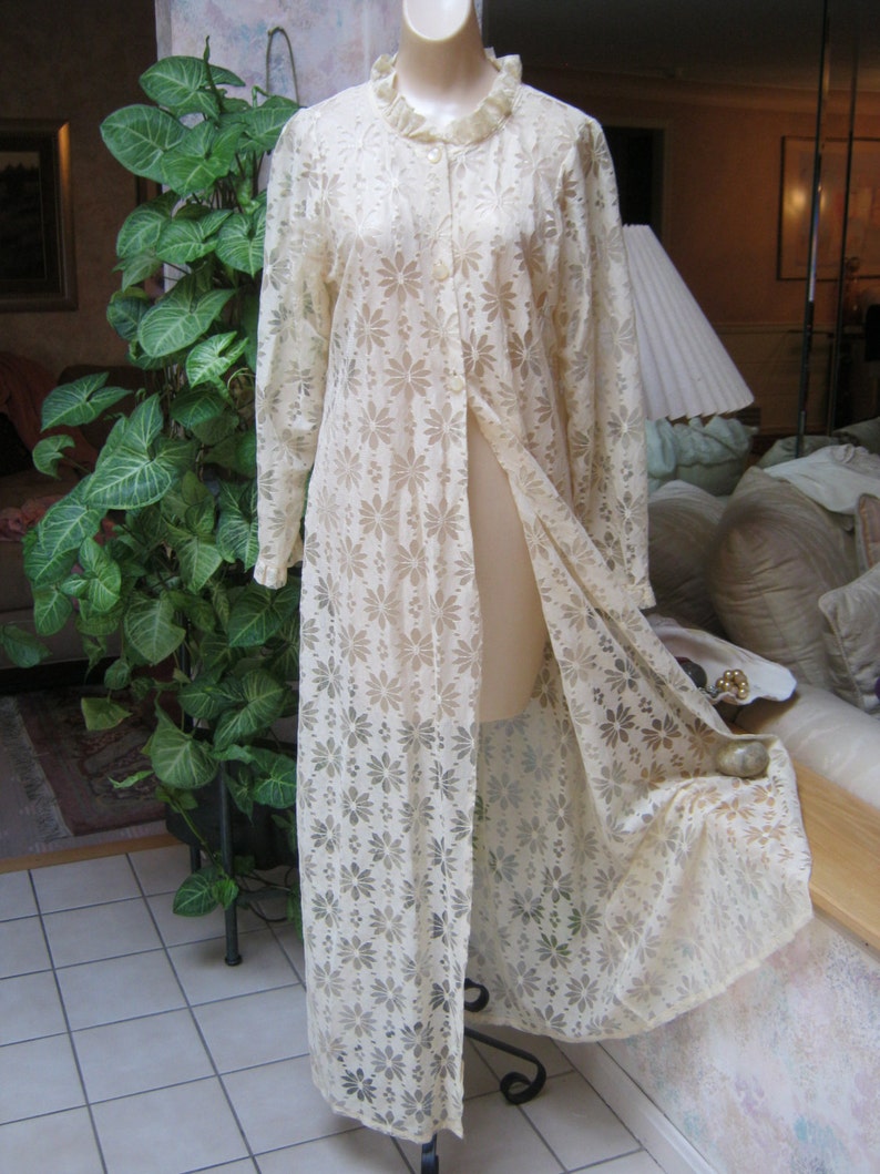 cream beige lace mesh robe to redesign size M daisy look openwork lace beige maxi robe VINTAGE retro antiqued beige crochet look long robe