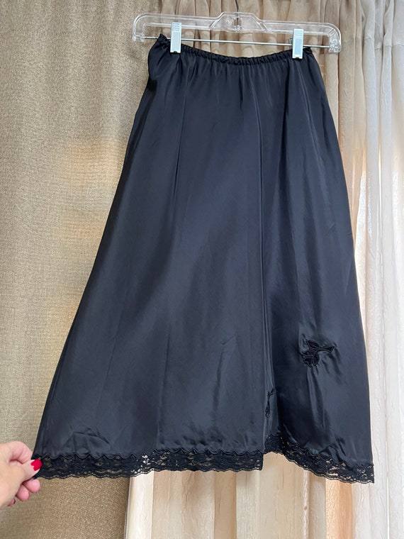 half slip black half Gem