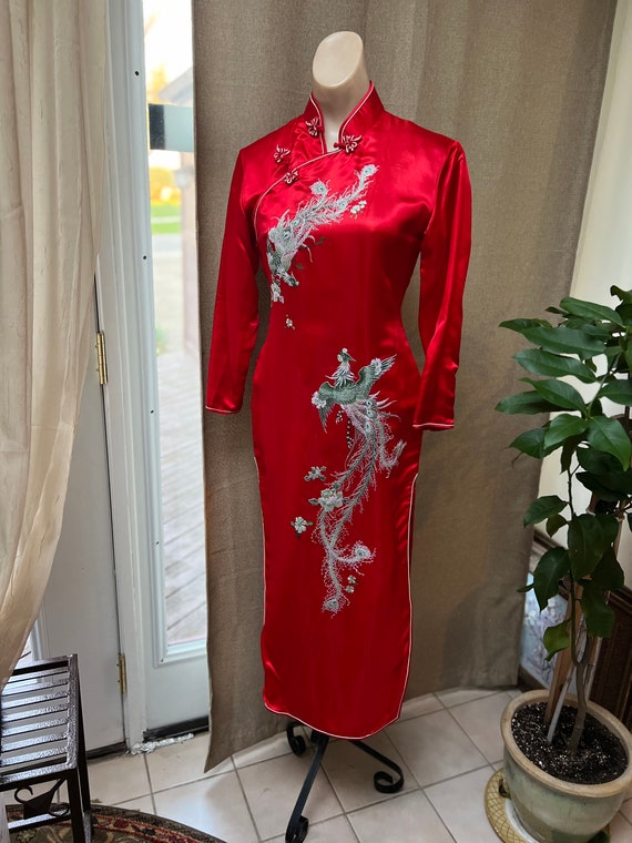 Vintage red silk embroidered long Cheongsam dress 