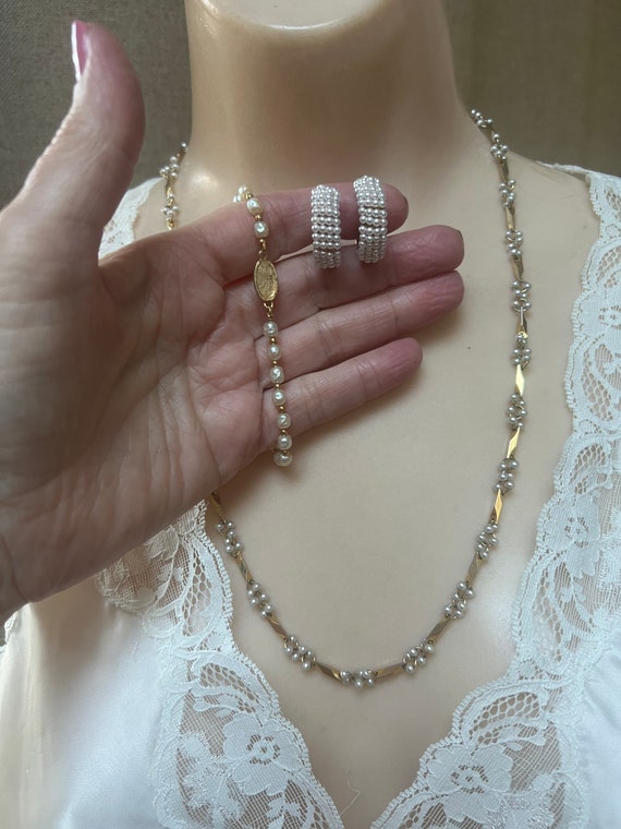 Vintage set of 3 faux pearl jewelry, 22" tiny pea… - image 2