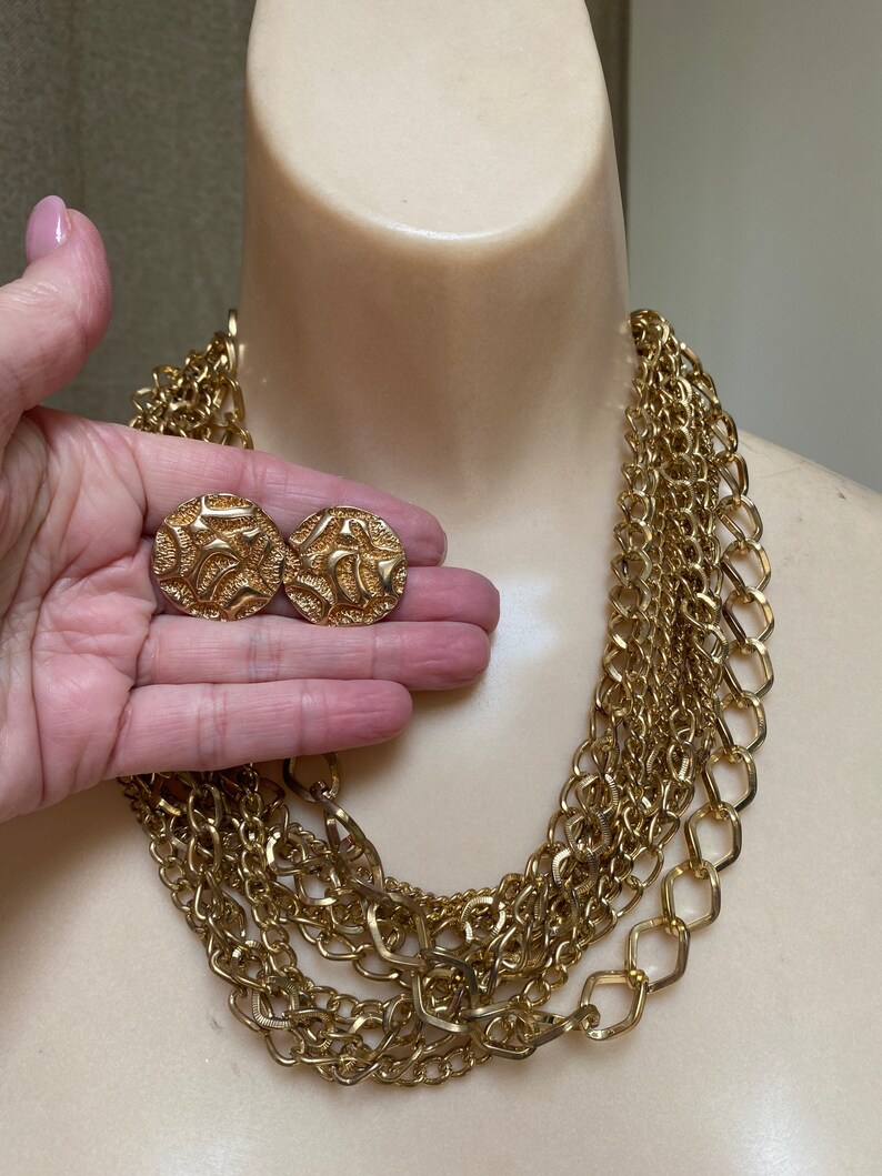 Vintage multi strand goldtone chain link necklace, 10 strand multi size chains necklace, multi chain necklace earrings set, statement set 画像 3