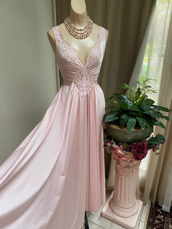 Vintage soft pink fit flare long night gown S, lig