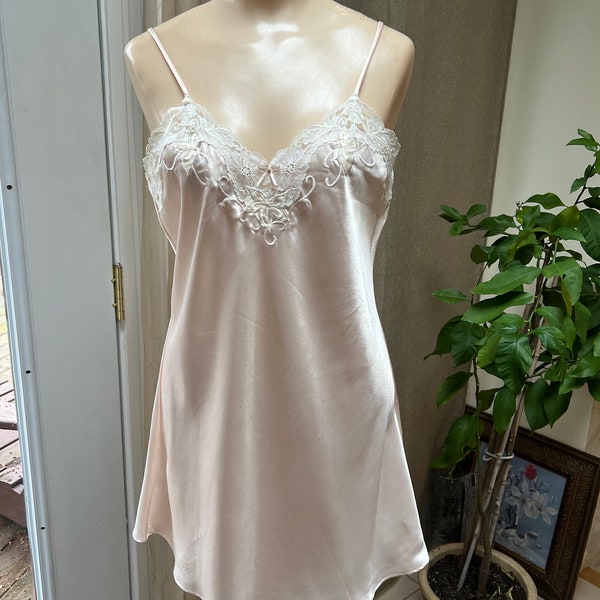 Vintage blush pink about knee silky nightgown S/M, Wisteria Intimates soft blush short night gown S/M, bride's short night gown S