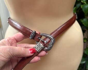 Brighton Size M Brown Leather Belt Silver Medallion Chain Vintage 1995 Vintage 90s BRIGHTON Belt M / L Brown Leather Waist Belt  main image 4