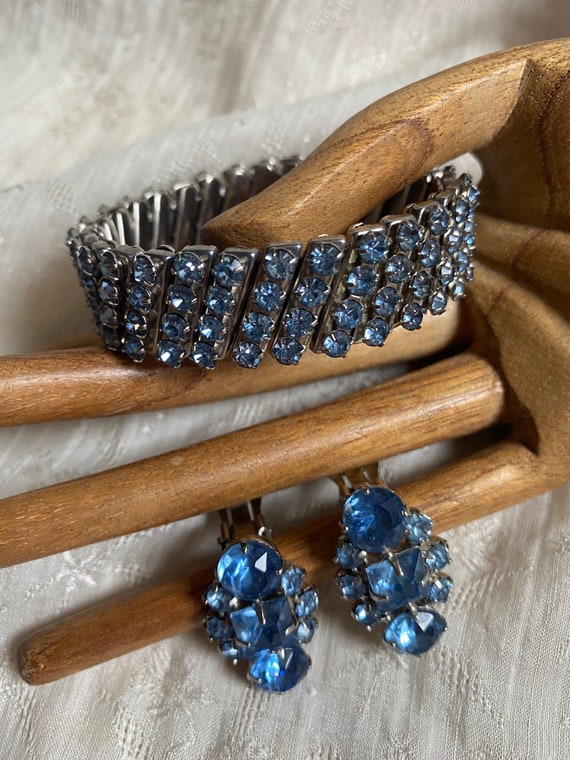 Vintage blue crystal jewelry, blue crystals brace… - image 2