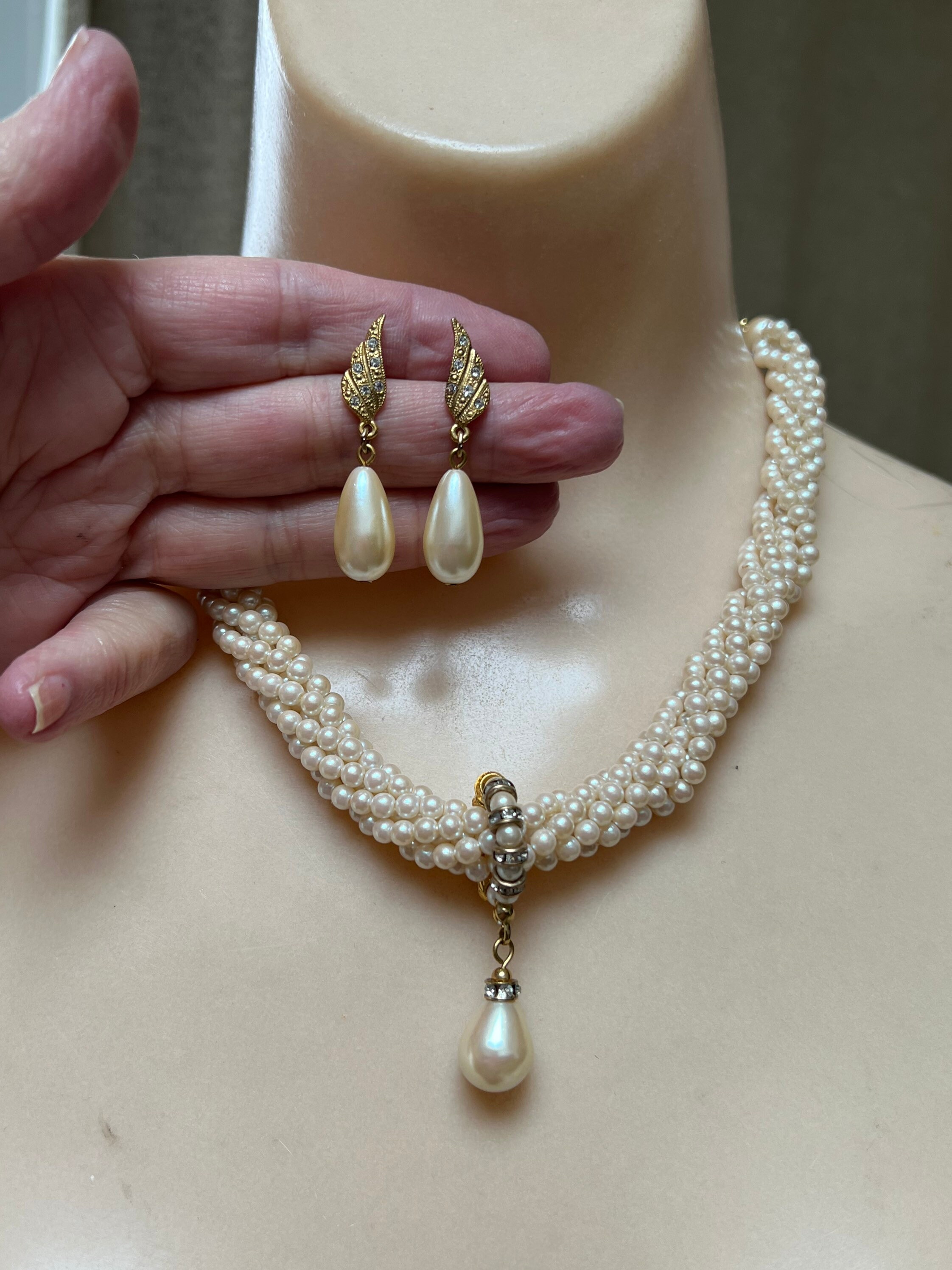 Pearl necklace set with price clearance