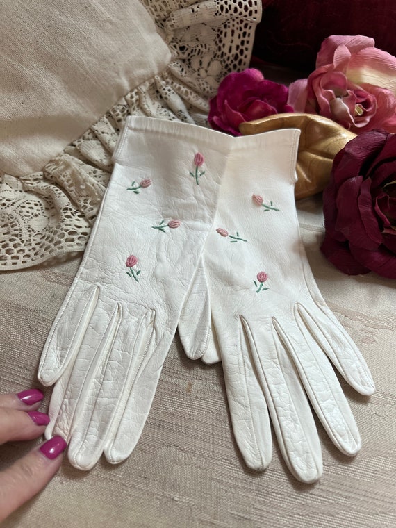 Off white leather gloves Gem