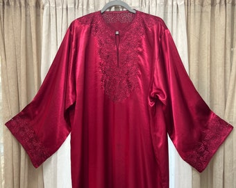 Vintage silky ruby red long kimono robe L/XL, exotic burgundy silk charmeuse lounge dress L/XL, embroidered maroon silky long lounge dress