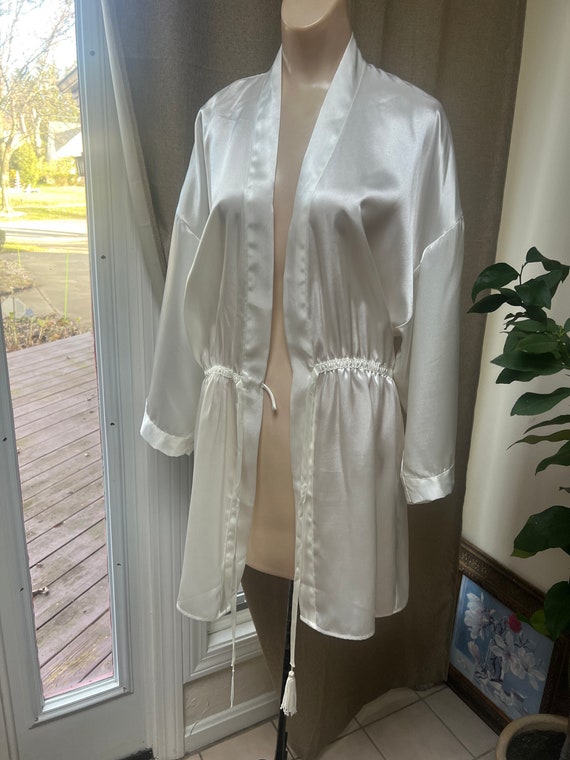 Vintage off white Victoria's Secret S tie robe, V… - image 3