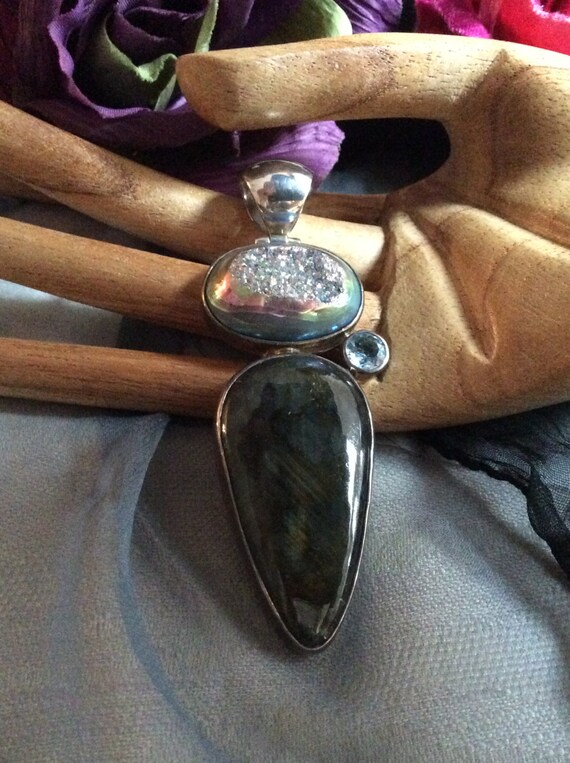 Vintage handcrafted big sterling silver pendant, … - image 3
