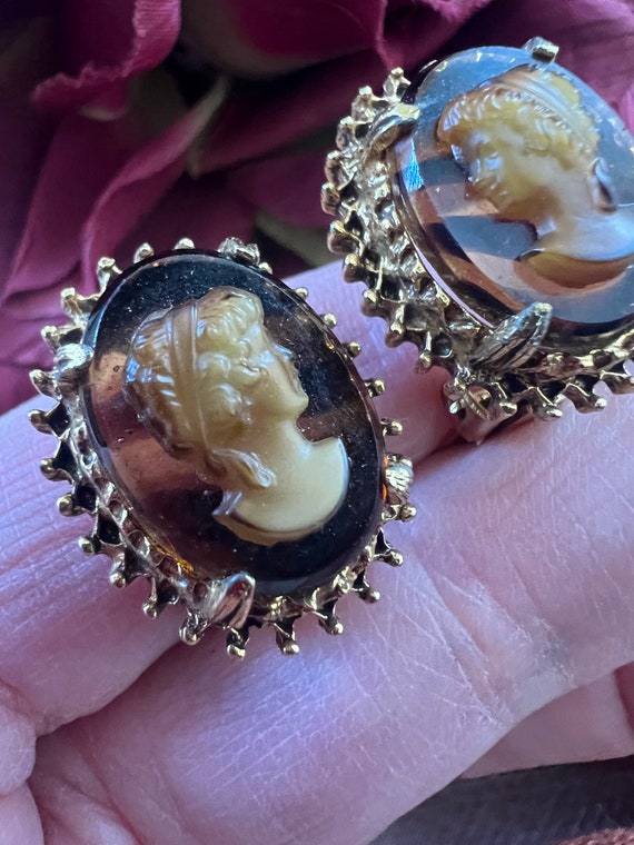 Vintage Florenza root beer glass cameo clip earri… - image 8