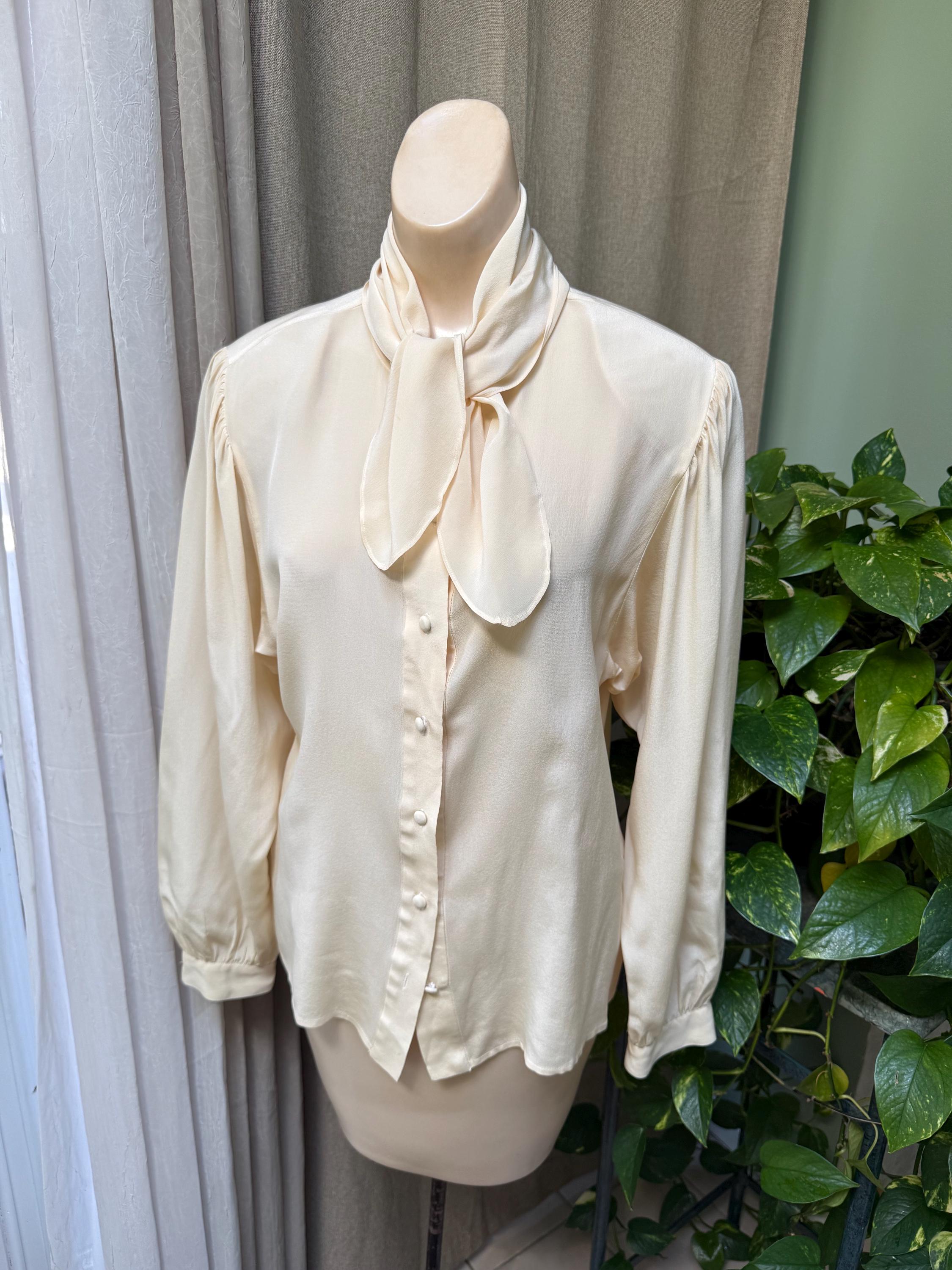 【シルク素材100% 】TALBOTS 長袖　シャツ　ブラウス　M 古着 Talbots Silk Blouse - Etsy