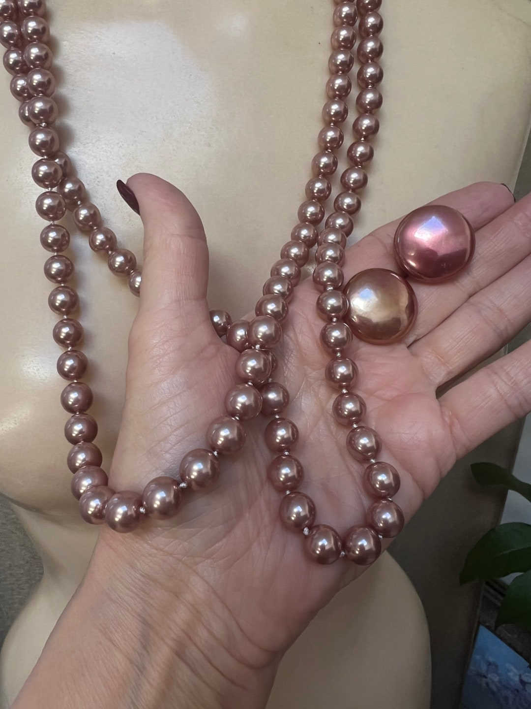 Mauve Faux Pearl Metal Decor Necklace