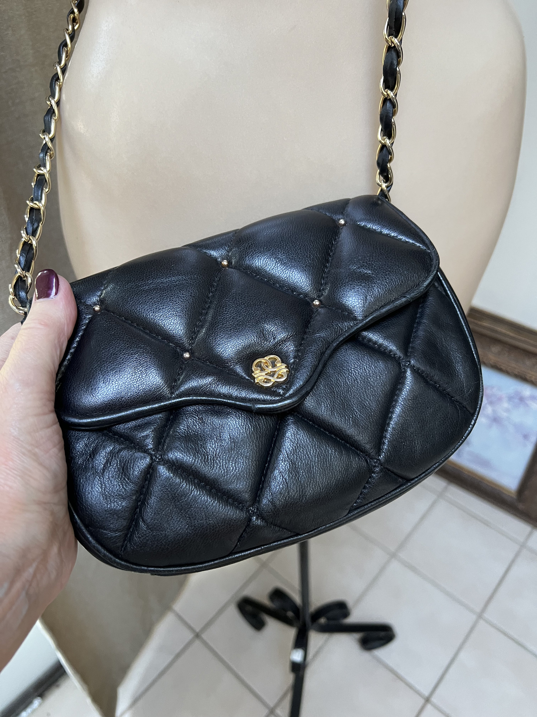 patent leather chanel handbag black