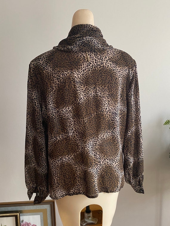 Vintage silky look mini leopard print blouse M, C… - image 5