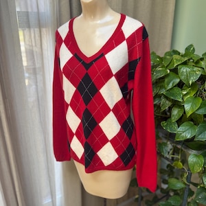 Vintage black/ivory/red cashmere V neck M/L, Charter Club 2 ply argyle pattern V neck sweater M/L, woman's red/black/ivory argyle sweater M