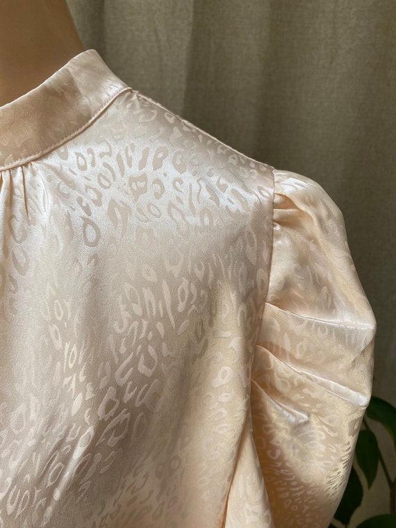 Vintage embossed silky butter color romantic blou… - image 7