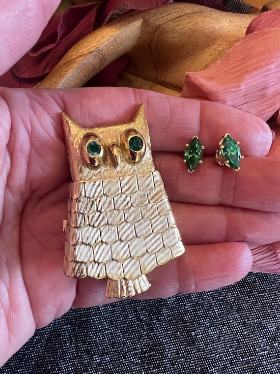 Vintage Avon owl perfume brooch, Avon owl pin gree