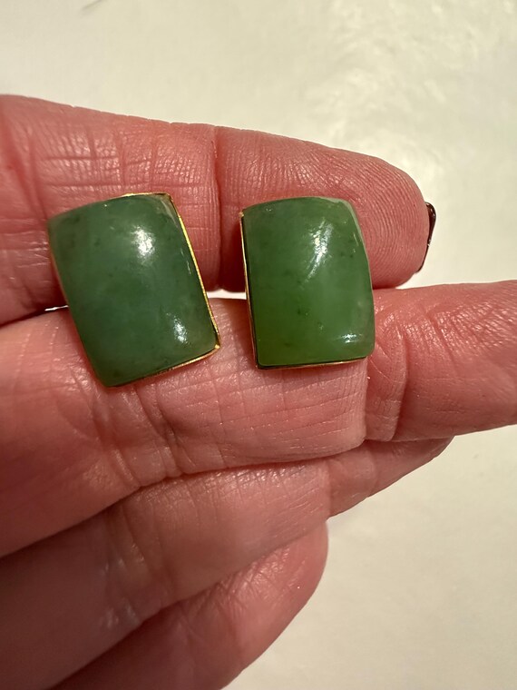 Vintage light green jade smaller cuff links, unisex jade cuff links, green cufflinks, classic jade cuff links