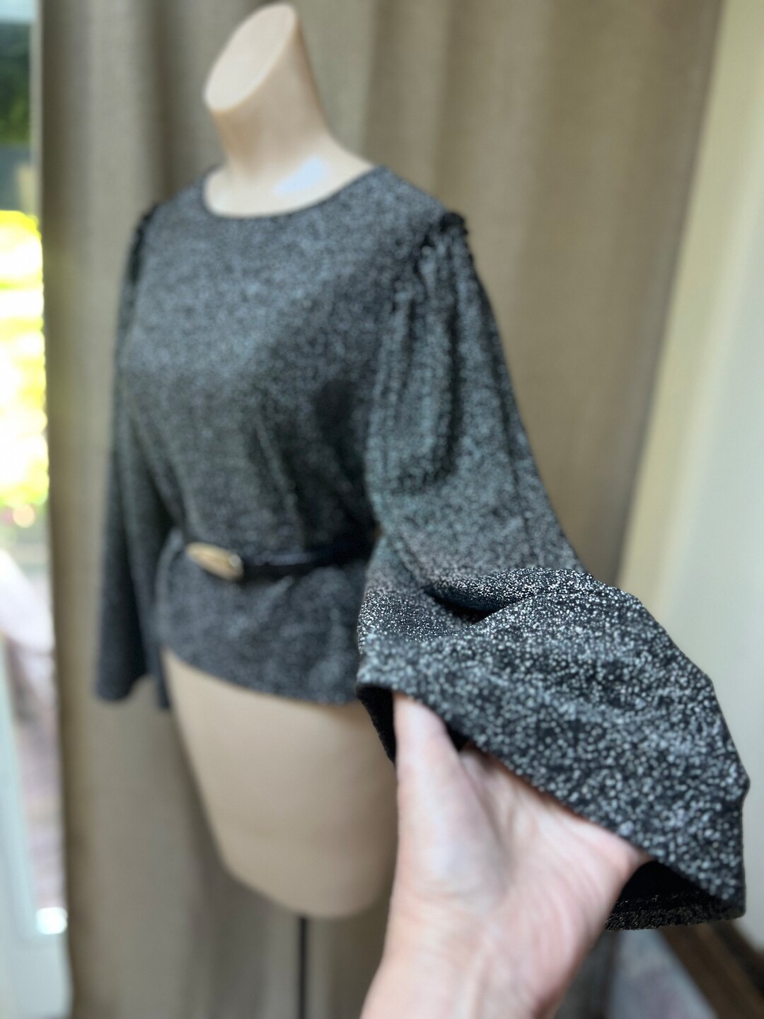 vintage black and silver ornate pattern sleeveless top... /XL