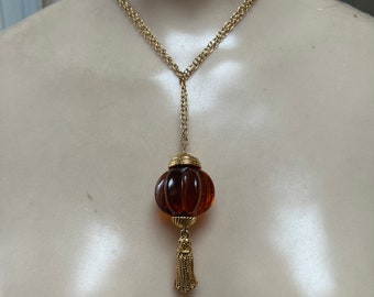 Vintage Avon large tortoise look pendant tassel necklace, tortoise shell jewelry, Avon pendant tortoise shell necklace, tortoise half hoops