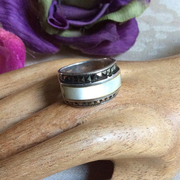 Vintage sterling silver mother of pearl marcasite band ring, size 6 woman's silver marcasite MOP band ring, modern sterling silver ring