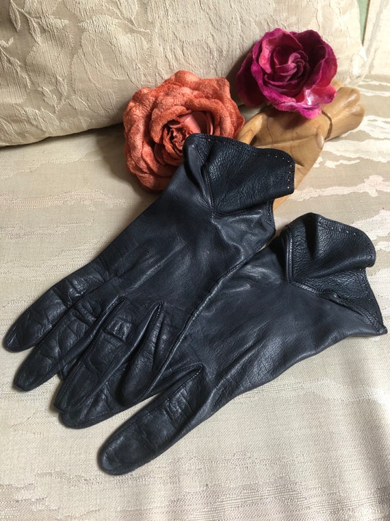 Vintage ink blue leather gloves sz 6 1/2, navy bl… - image 4