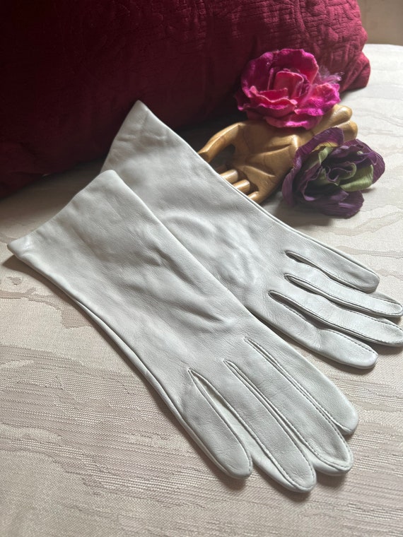 Vintage ivory leather Nordstom's above wrist glove