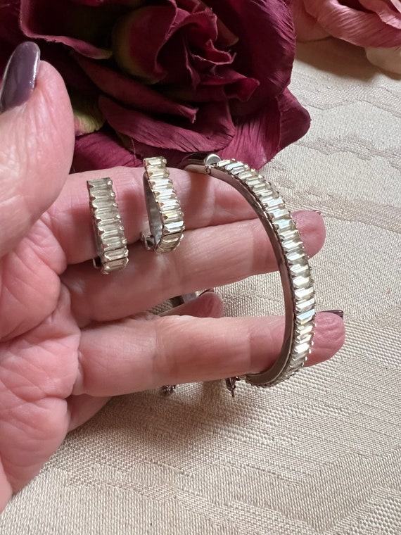 Vintage silvertone baguette crystal bangle clip ea