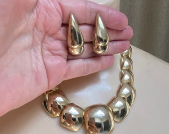 Vintage geometric polished goldtone necklace, Brutalist necklace, claw clip earrings, techno jewelry, rocker jewelry, modern necklace earrs