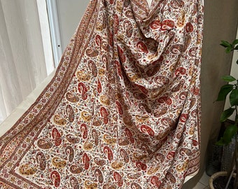 Vinage huge oversized paisley silk scarf, 42x44" paisley silk scarf, beige rust brown paisley huge silk scarf, made India silk paisley scarf