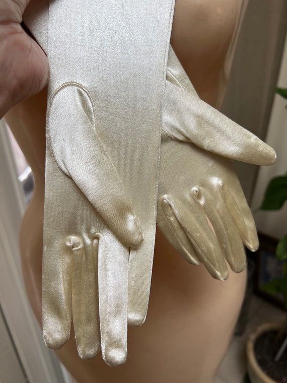 Vintage warm beige stretch nylon opera gloves, ov… - image 4