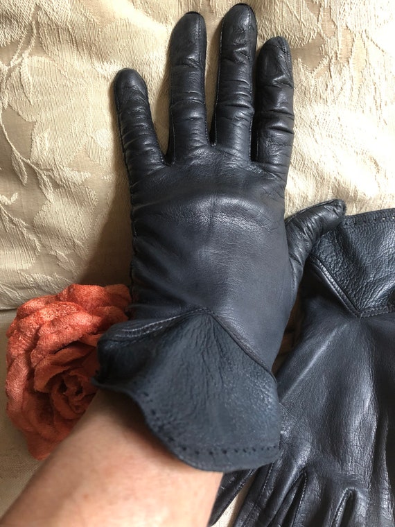Vintage ink blue leather gloves sz 6 1/2, navy bl… - image 2
