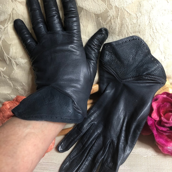 Vintage ink blue leather gloves sz 6 1/2, navy blue leather ruffled top gloves, retro Mad Men dark blue leather gloves, cuff perforations