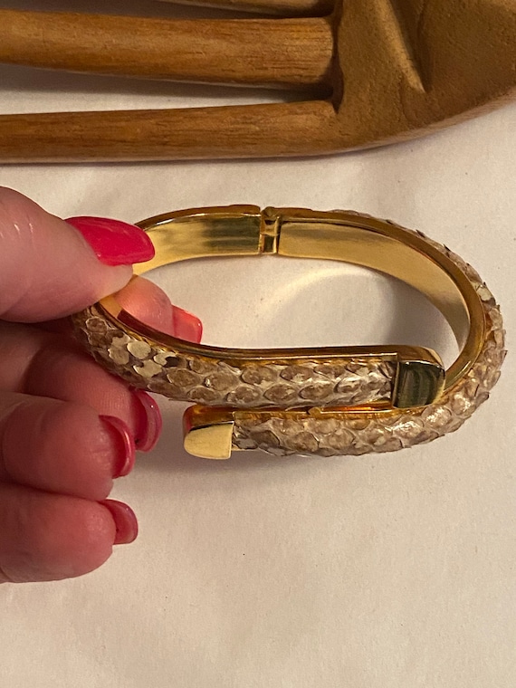 vintage metal hinged bracelet - Gem
