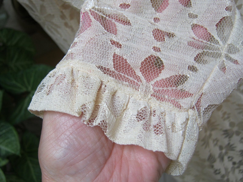 cream beige lace mesh robe to redesign size M daisy look openwork lace beige maxi robe VINTAGE retro antiqued beige crochet look long robe