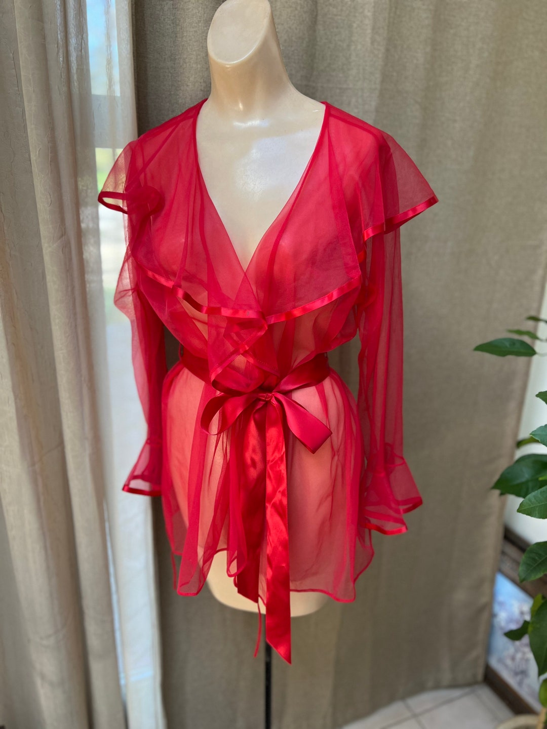 Shortie Red Robe Vintage Sheer Red Ruffle Collar Short Wrap Robe S, Cinema Etoile Sheer ...