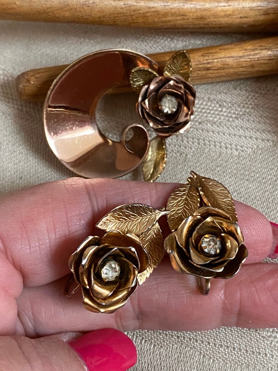 Vintage Coro Roses Pin Earrings Set, Coro Flower Brooch  display picture 2