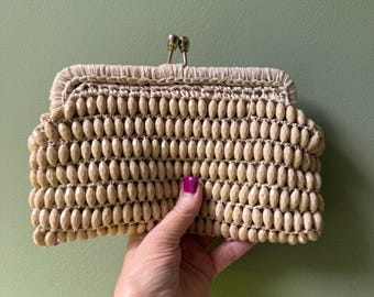 Vintage sand color woven beads/raffia occasional clutch purse, made Italy summer bead/woven small purse, kiss locks natural raffia beads bag