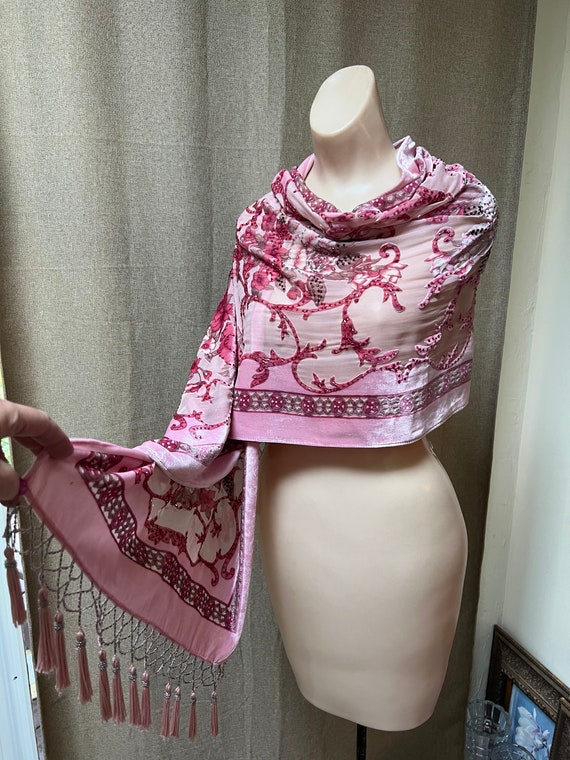 Vintage pink tones beaded fringe shoulder wrap TO… - image 1
