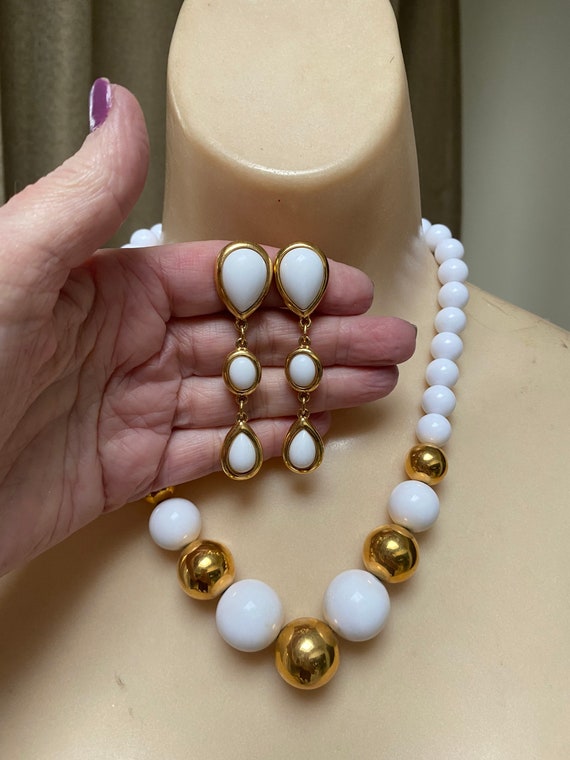 Vintage white gold big bead jewelry set, Napier w… - image 4
