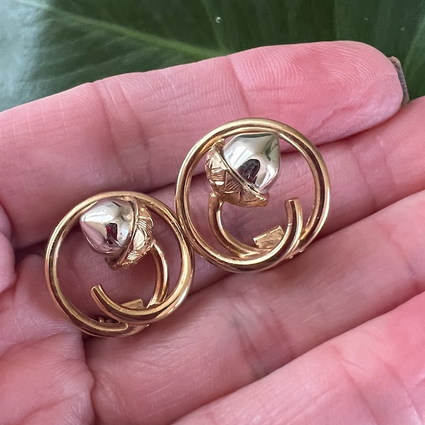 Vintage 2 tone Bergere swirling acorn clip earrings, tiny acorn clip earrings, Bergere silver/goldtone whimsical earrings, acorn jewelry