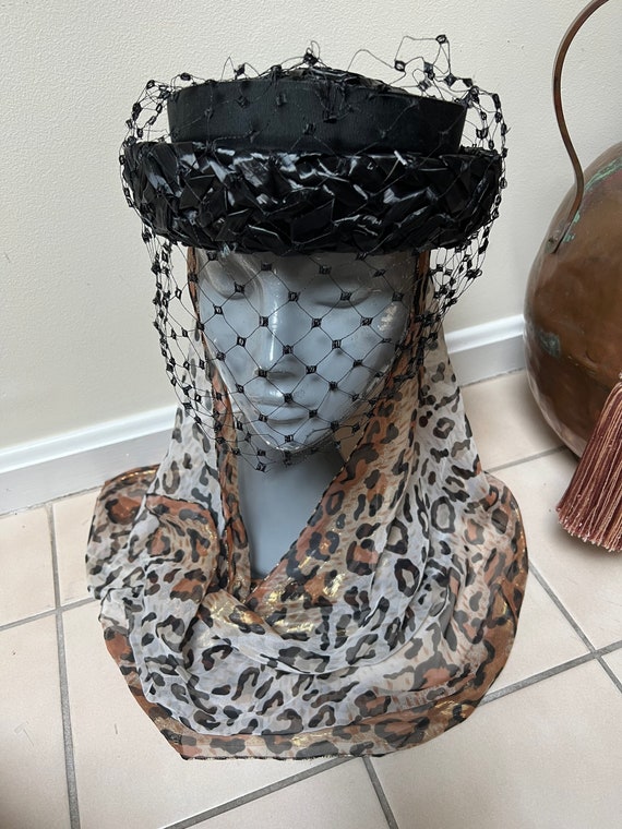 Vintage shiny black woven raffia netting hat, Unio