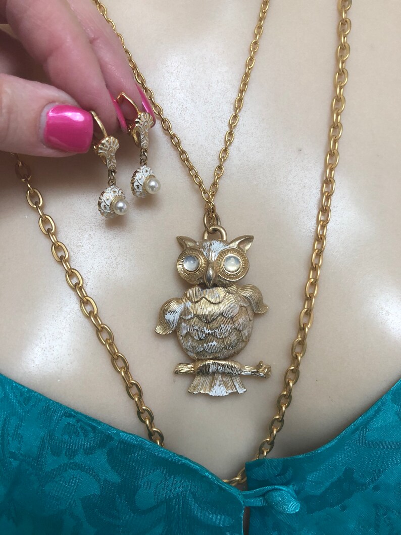 gold white owl pendant necklace matching clip earrings owl jewelry summer jewelry Vintage gold white owl pendant necklace